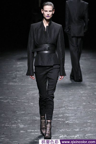 2022春夏流行色彩搭配视频,2013秋冬流行穿搭趋势