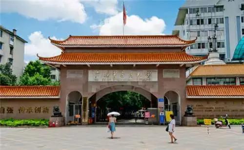 在南宁读大学消费高吗,在南宁读中专学校好吗