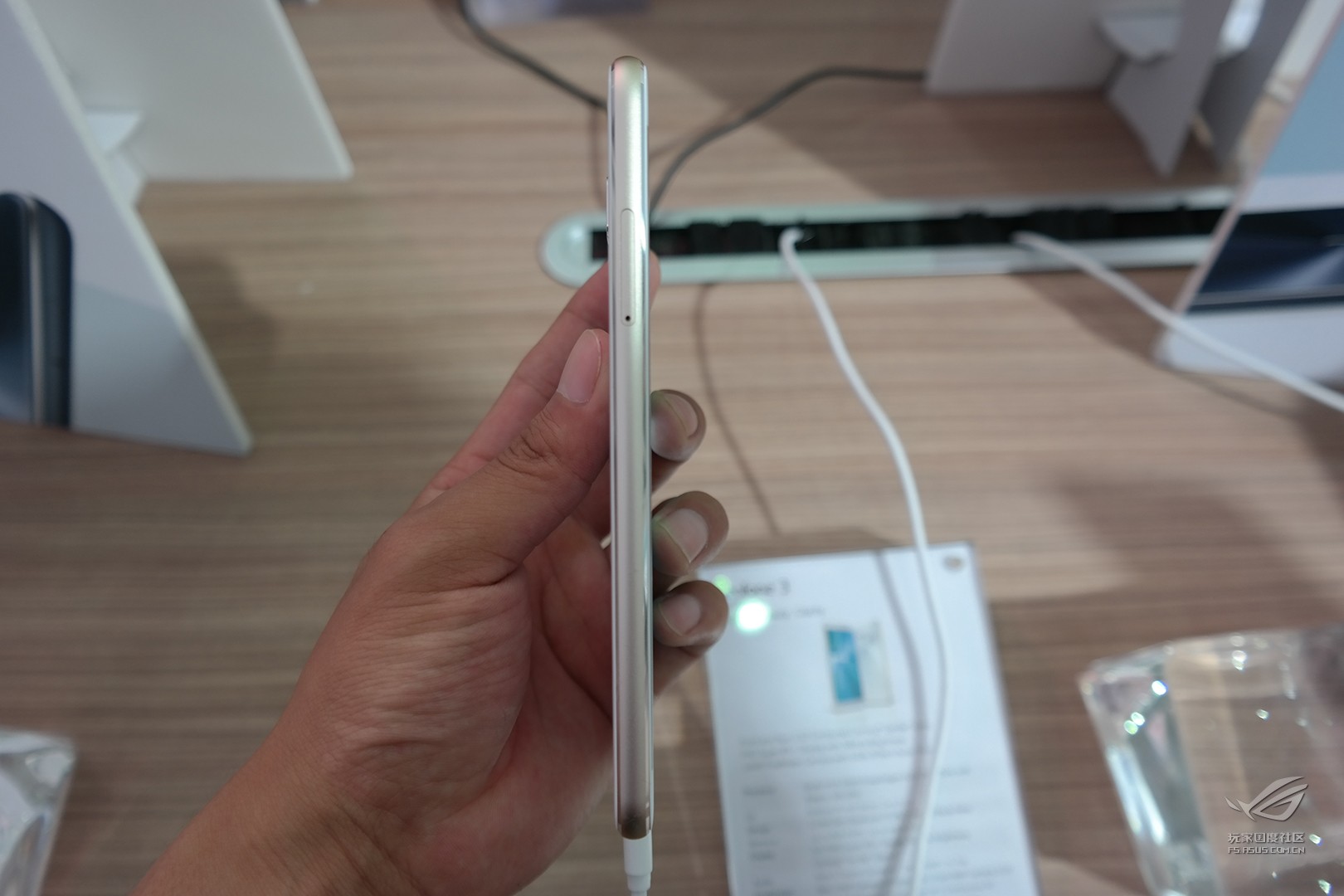 rog败家国度外设,rog败家之眼华硕主机