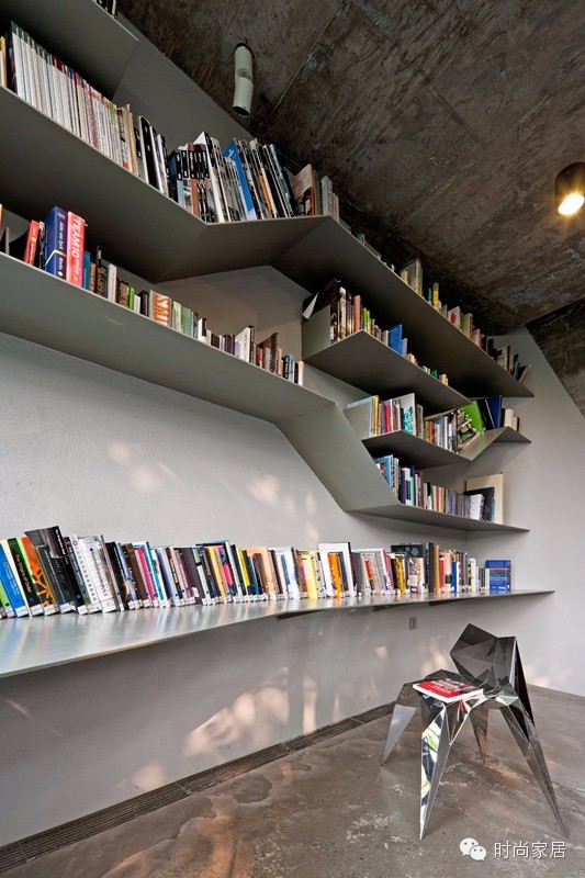 诡异的房间你敢住吗,空间扭曲能做到吗