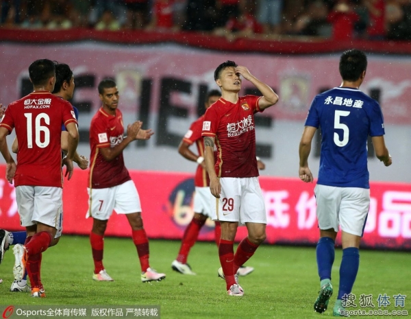 恒大闷平放缓卫冕步伐后防漏洞百出因1人停赛？