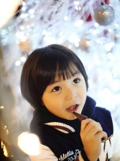 小孩老是尿尿频尿多怎么回事,白天尿频尿多晚上正常是怎么回事