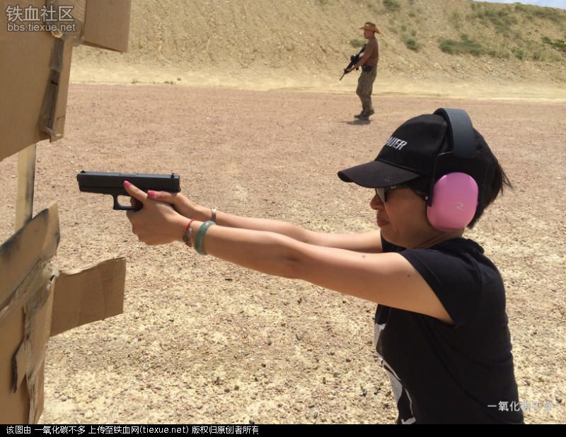 26岁女汉子苦练20年武功越战越勇,女汉子练枪视频