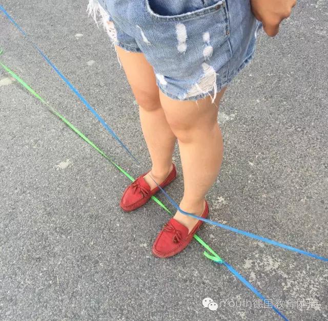 茅坑跳皮筋,跳茅坑的玩法跳皮筋