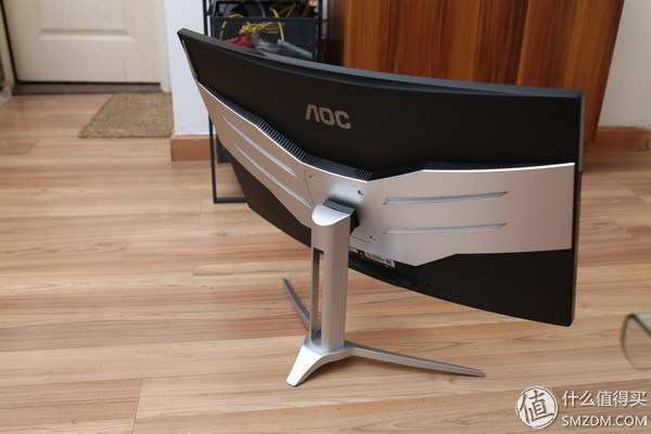 100%srgb电竞显示屏,100%srgb和90%p3色域显示器