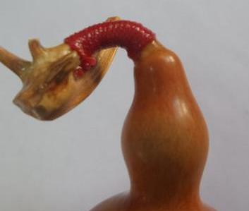 文玩葫芦龙头断了还值得玩吗,文玩葫芦龙头生虫怎么办