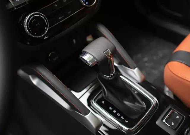 锦程说车,16年北汽绅宝x35试驾视频