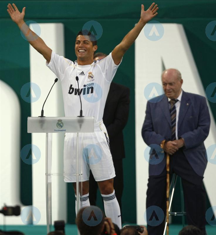 足球鞋nike传奇系列,耐克刺客cr7足球鞋推荐