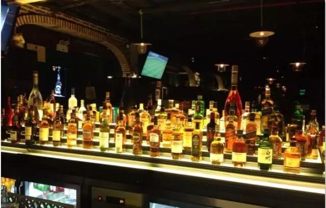 看球喝酒的酒吧,看球的酒吧推荐