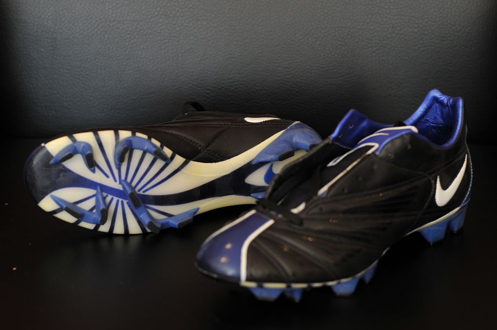 耐克足球鞋刺客纪念款解析,耐克足球鞋刺客进化史