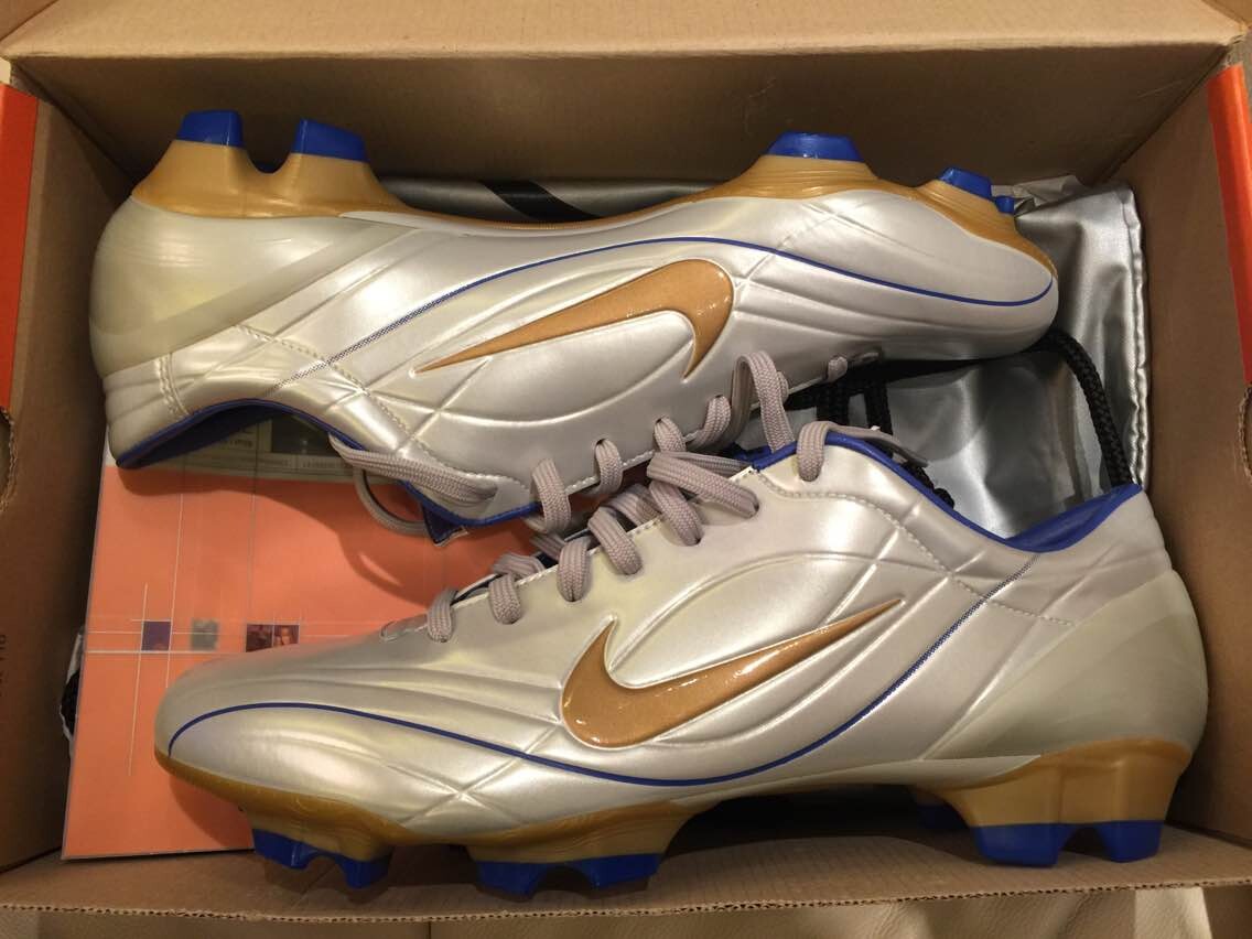 耐克足球鞋刺客纪念款解析,耐克足球鞋刺客进化史