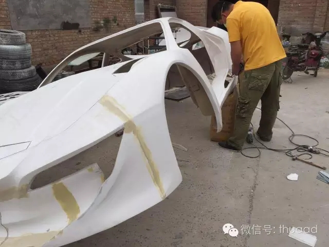 5名本科生，每天只睡6小时，1辆电动轿跑真车，惊艳全场