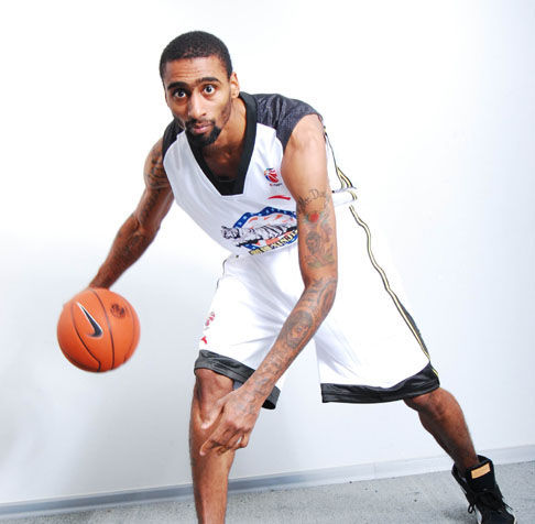 在科比头上砍下60分,科比46投28中砍下81分