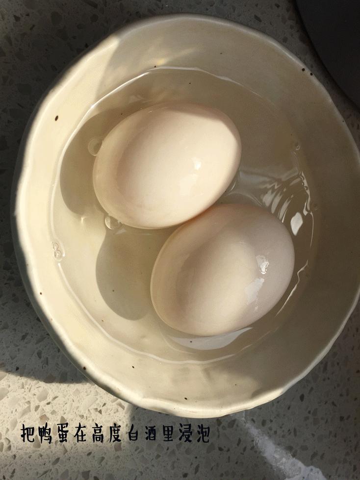 怎样制作咸鸭蛋又好吃又简单,怎样做咸鸭蛋才好吃又简单