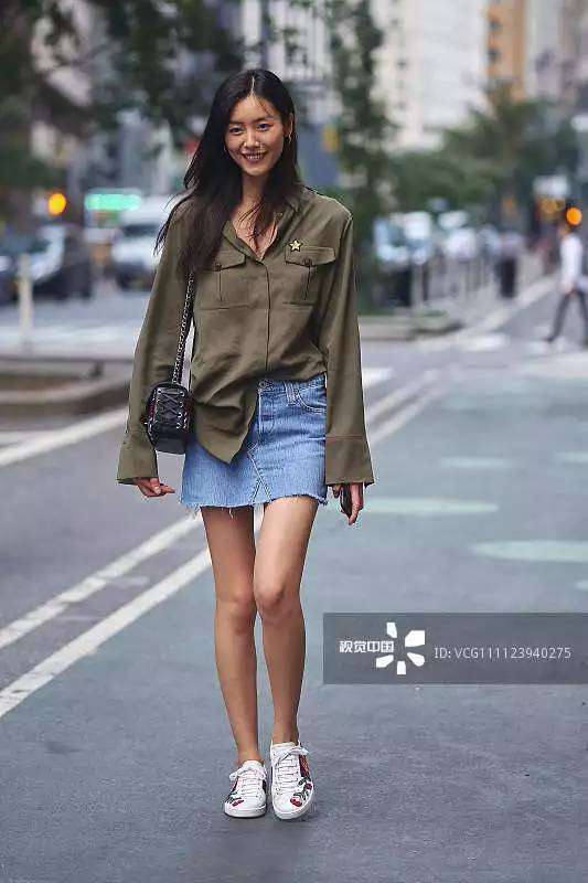 缁村瘑澶х闈㈣瘯妯＄壒,缁村瘑澶х绉诲笀涓婃捣