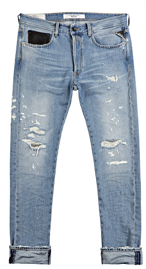 跟着内马尔动起来,内马尔潮装与超模同行到球场