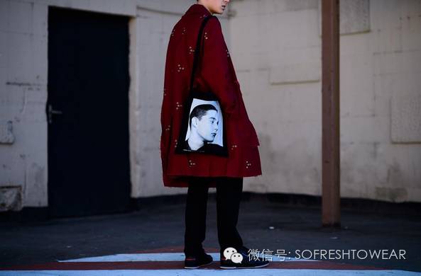 傲娇|老子背的这只包，谁敢说它不时髦