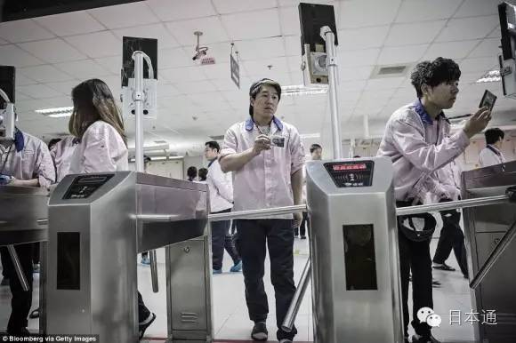 日本人参观中国比亚迪汽车,日本人参观中国的汽车厂