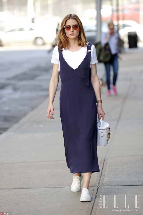 运动鞋配什么连衣裙子好看,运动鞋与裙子怎么搭出高级感