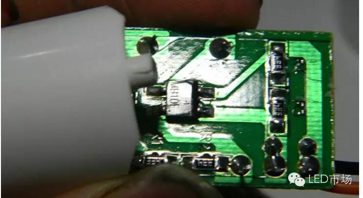 拆解5w节能灯,球泡灯拆解视频