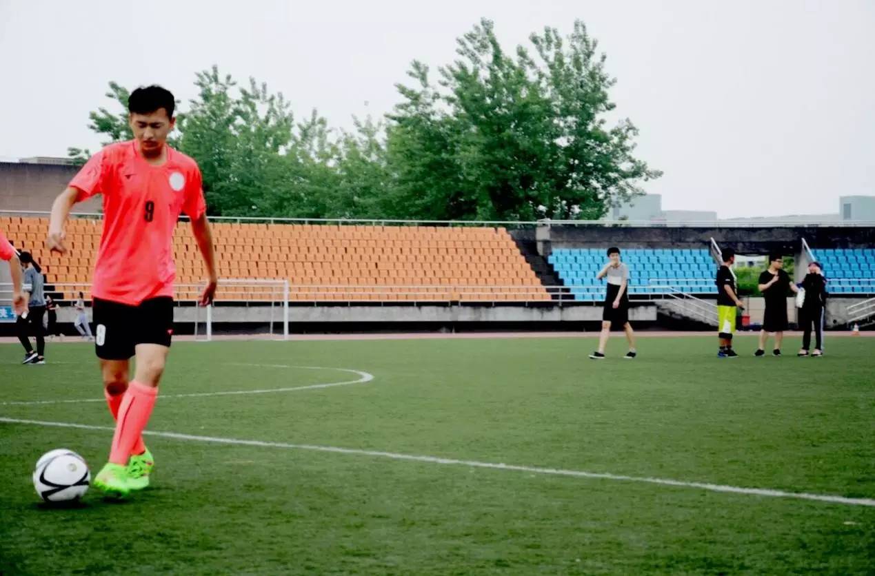 校园总攻|浙江财经大学的足球男神！180的天蝎男，爱米兰，爱绿城！