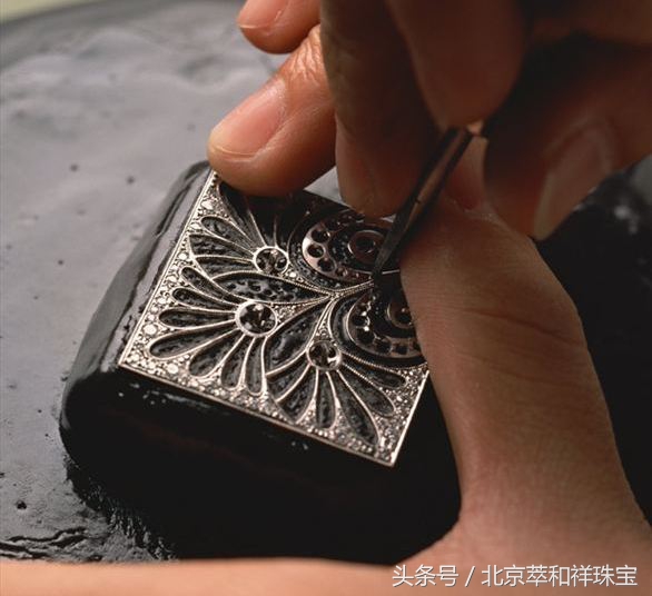 珍珠之王的前世今生南洋金珠,mikimoto珍珠是代加工吗