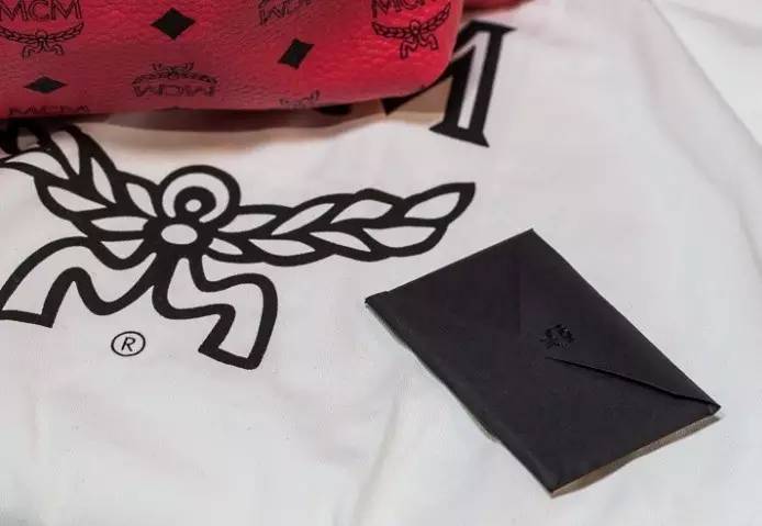 新款mcm双肩包樱花粉,剁手党好物分享