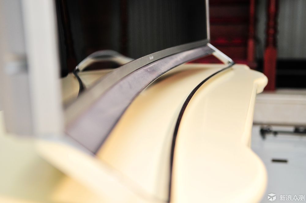 海信电视uled曲面怎么样,用曲面显示器玩地平线