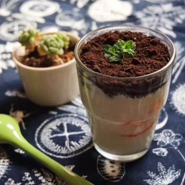 酸奶是疯了么、和谁都能有一腿、这么*交滥**真的好么？