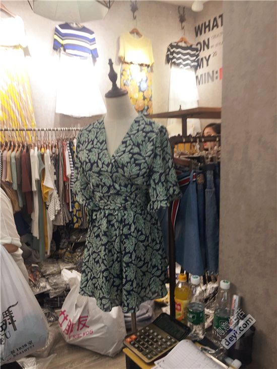 揭秘淘宝店铺和企业店铺,揭秘淘宝衣服进货渠道