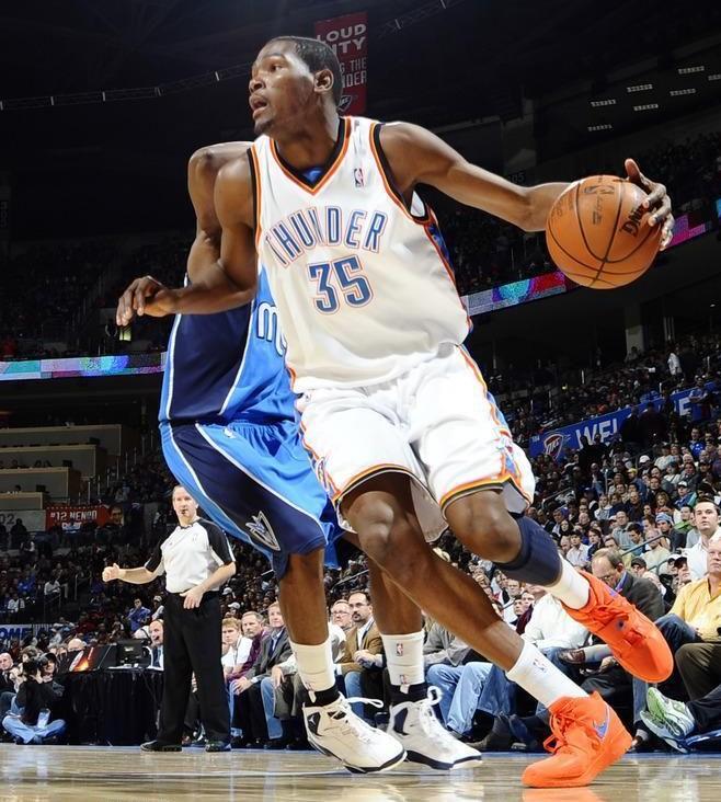 kd签名鞋出到第几代了,你心目中kd最佳球鞋是哪双