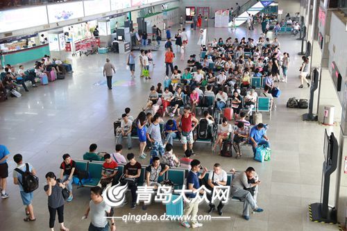 暑运青岛发送旅客,青岛站暑运送旅客