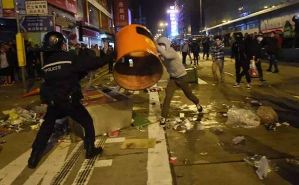香港安保局长：旺角*乱暴**是违法行为有人试图合理化*乱暴**
