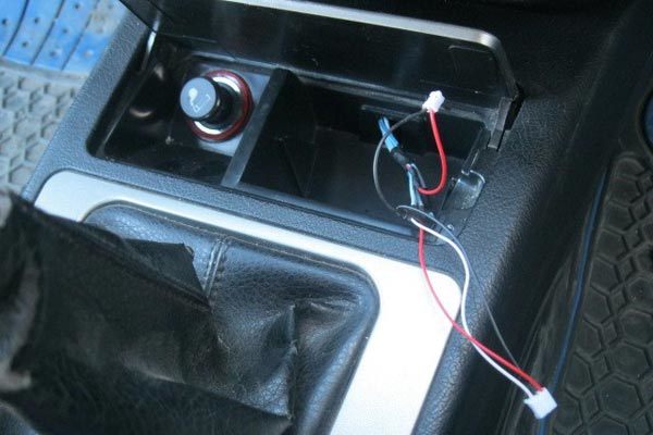 自由舰收音机怎么连接蓝牙,自由舰收音机aux接口