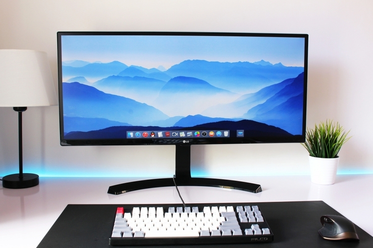 隔壁老王的办公桌抖音,隔壁老王的餐桌