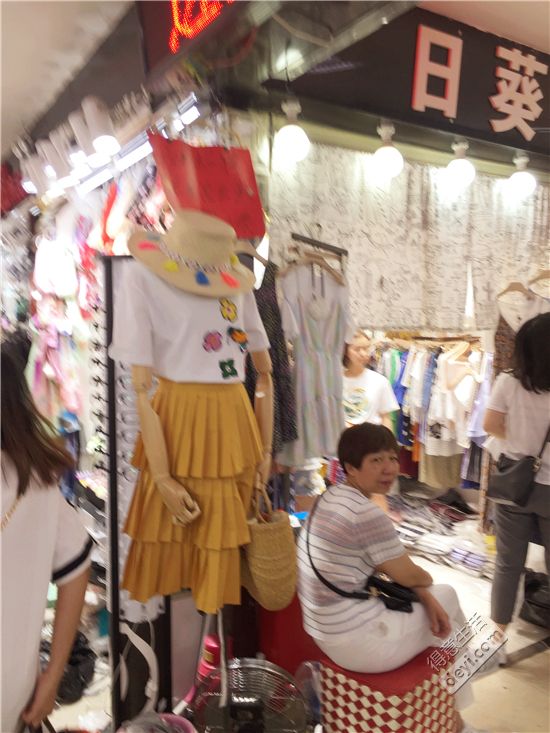 揭秘淘宝店铺和企业店铺,揭秘淘宝衣服进货渠道