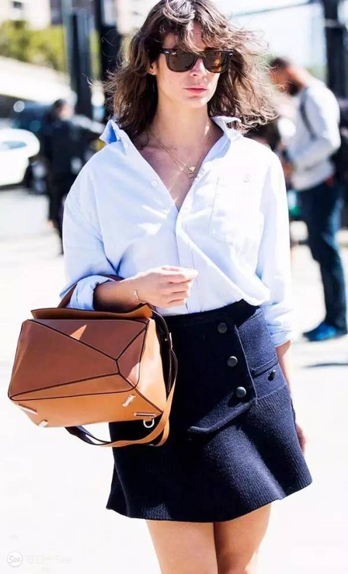 100个值得买的包包品牌,今年很流行宽肩带包包