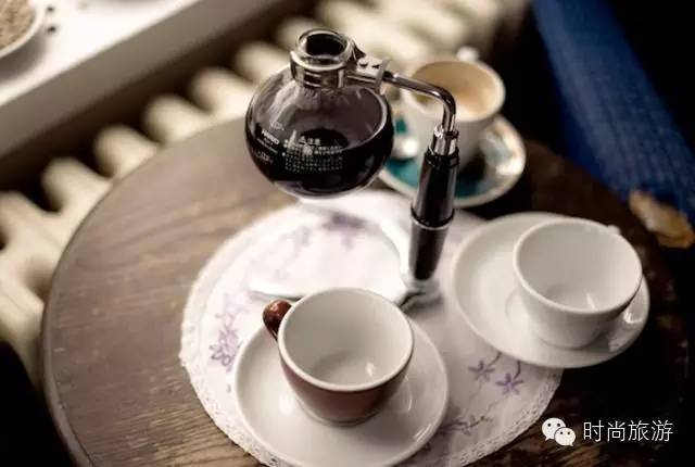 冰岛战胜英格兰冰岛国内的场景,冰岛男足逆转英格兰