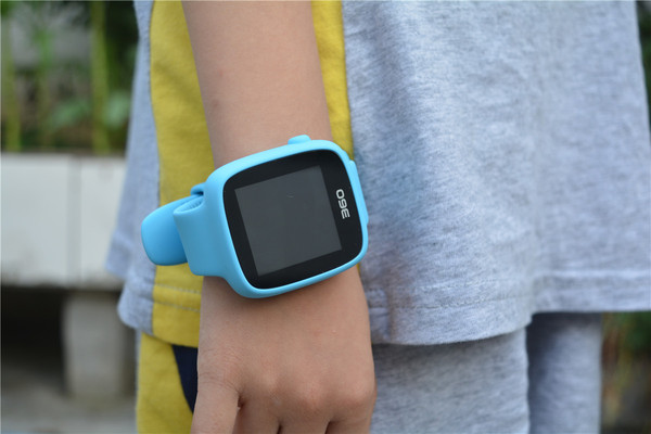 巴迪龙和360儿童手表的区别,360巴迪龙手表