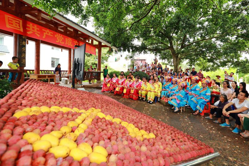 读图广西0701|柳州防二手烟呼吸装置引起网友的关注和同情