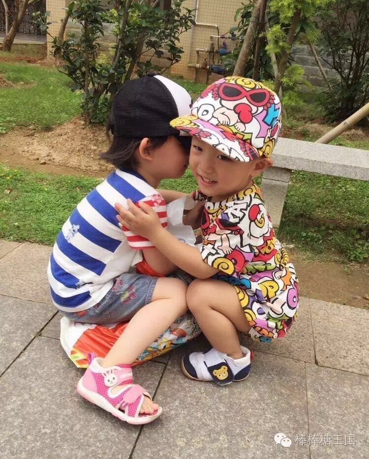 给宝宝买了双mikihouse鞋子,mikihouse鞋适合多大的宝宝穿