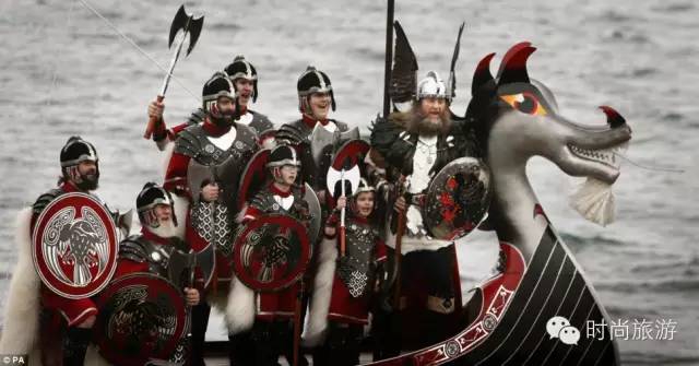 冰岛战胜英格兰冰岛国内的场景,冰岛男足逆转英格兰