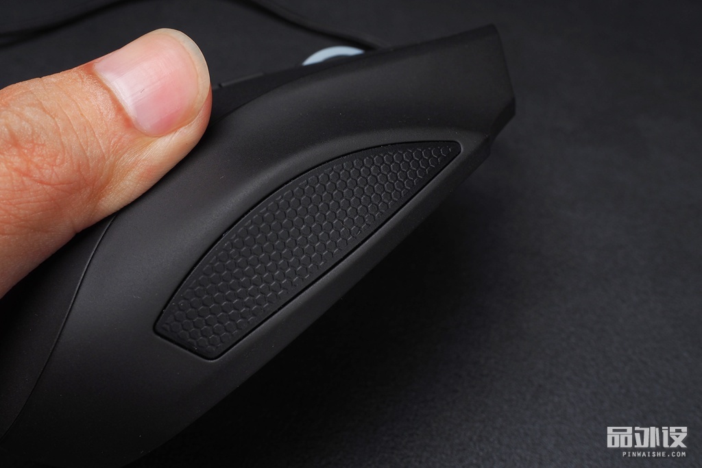 雷蛇那伽梵蛇六芒星背光灯不亮,雷蛇巴塞利斯蛇v2鼠标测评