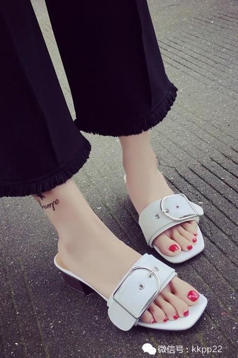 韩国鞋子明星同款,韩国艺人帆布鞋