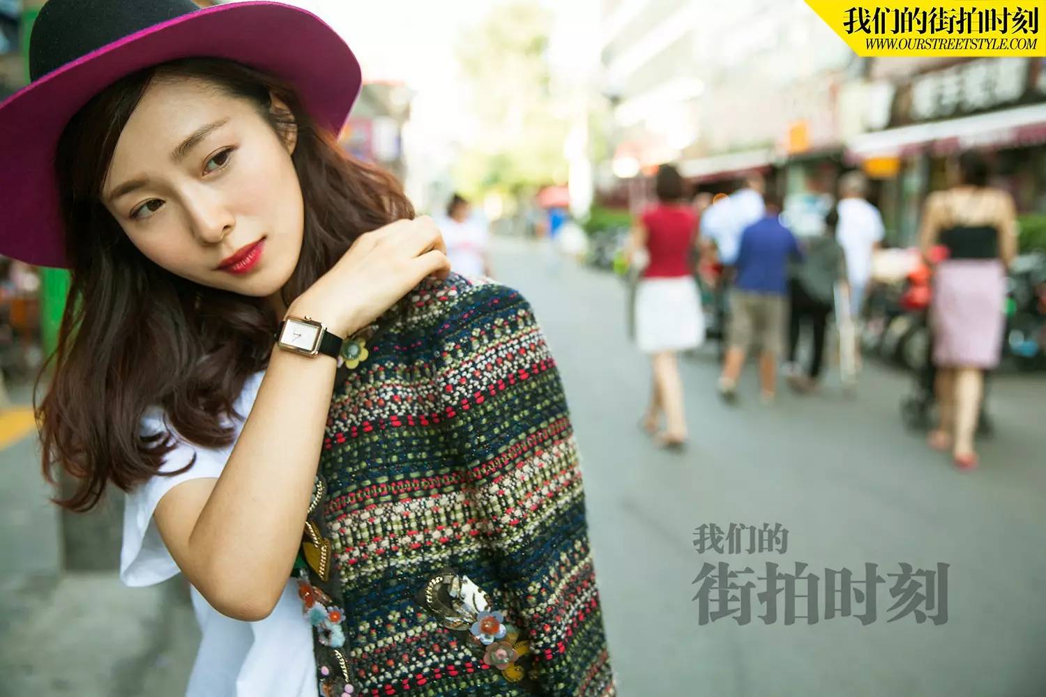 今天接着送钻石2016年美腻的街拍编辑们要带领大家成为穿衣高手！