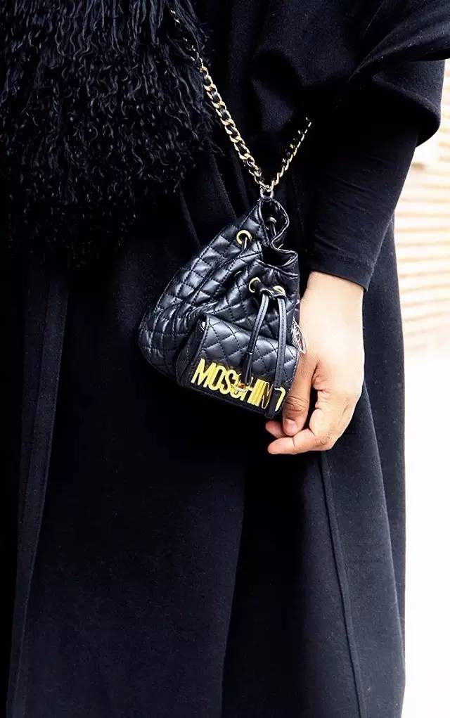 这几款包包让你一包背进时尚圈,fashiontrends有什么包包