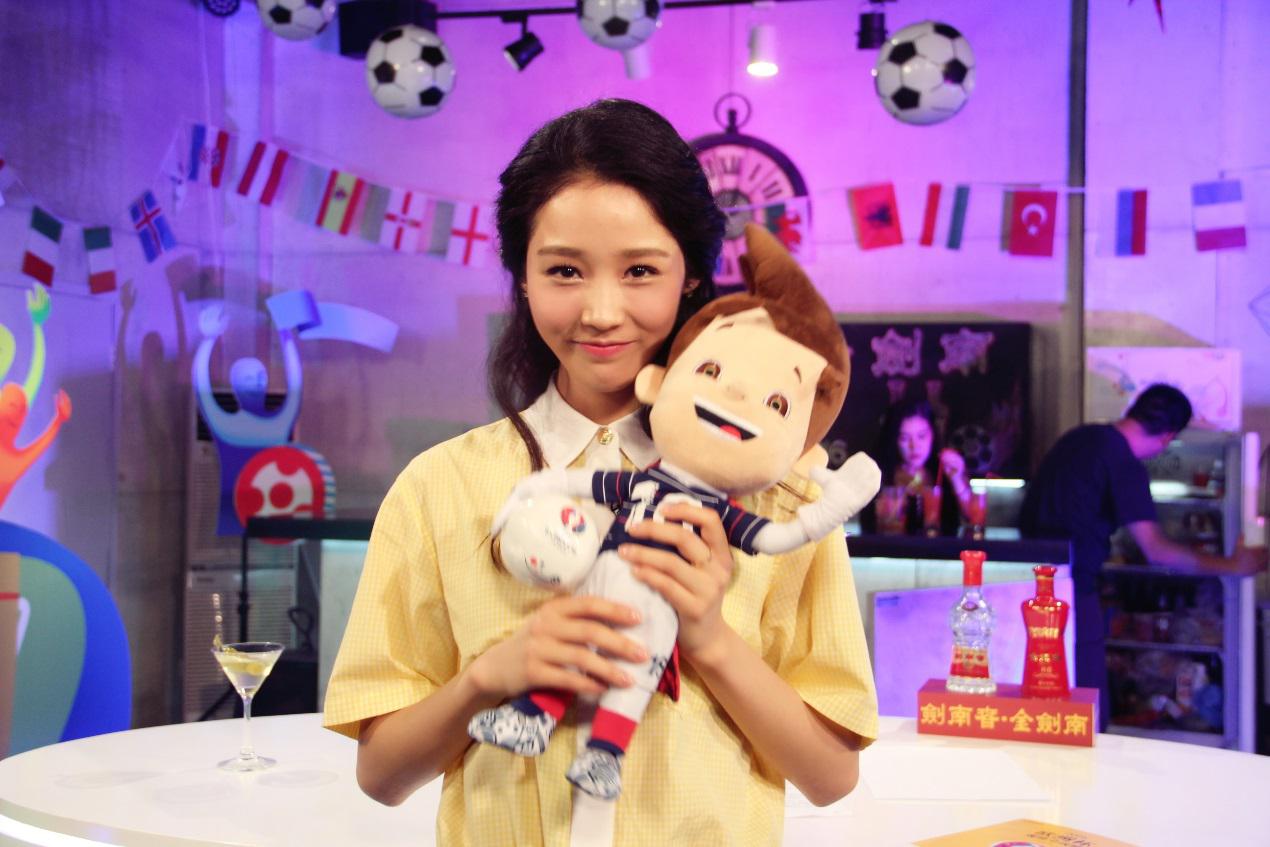 李炫臻雪糕妹妹,雪糕妹妹李炫臻登央视