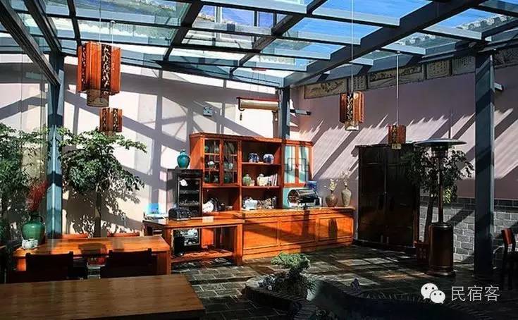 这个歪果仁倾其所有到大理开民宿，竟然成为中国小型度假酒店NO.1