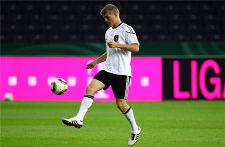 亲子活动足球活动,亲子足球嘉年华活动入场式