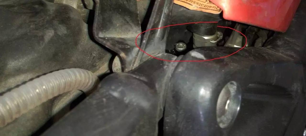 跑一会abs灯就亮abs就失灵,abs刹车失灵解决方法